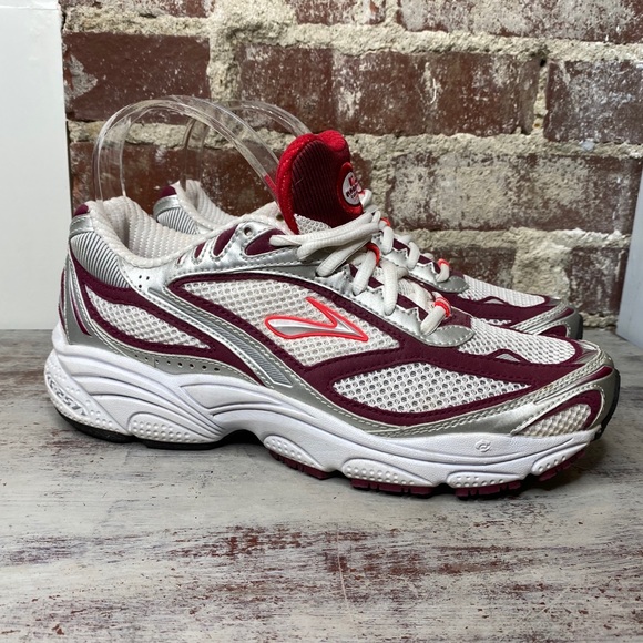 brooks drb accel running shoes